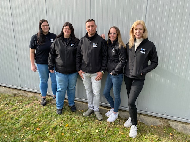 Team aus Vertrieb und Verwaltung der qteck GmbH